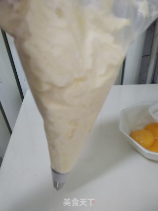 春季应季美食——芒果蛋清溶豆的做法步骤：10