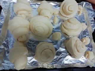 奶香牛角面包的做法步骤：9