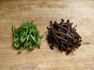 下饭黄花菜的做法步骤：4