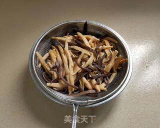 下饭黄花菜的做法步骤：6