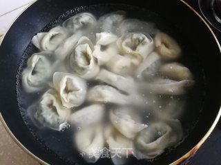 荠菜笋肉大馄饨的做法步骤：8