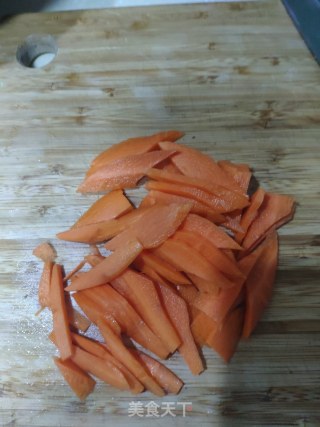 姬松茸炒鸡蛋的做法步骤：4