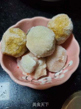 紫菜综合丸子香菜汤的做法步骤：1