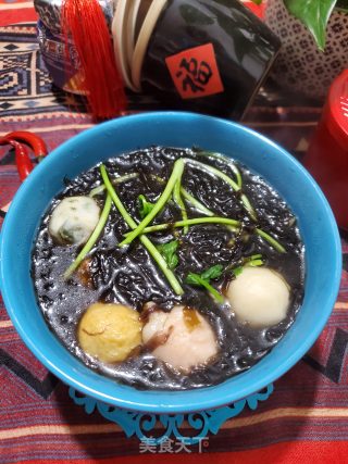 紫菜综合丸子香菜汤的做法步骤：7