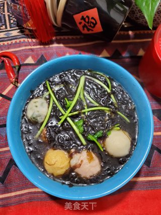 紫菜综合丸子香菜汤的做法步骤：8