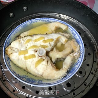自制鱼松（无酱油版）的做法步骤：2