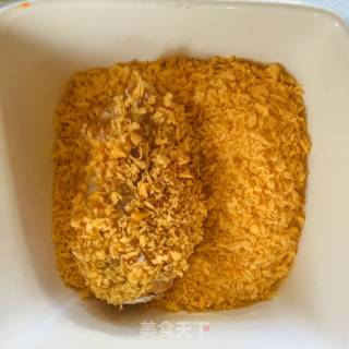 面包糠烤鸡翅-金灿灿的世界，美味无处可挡的做法步骤：7
