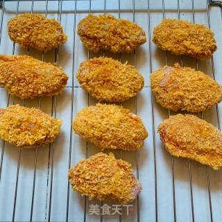 面包糠烤鸡翅-金灿灿的世界，美味无处可挡的做法步骤：8