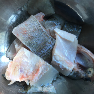 美味炸鱼块的做法步骤：3