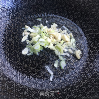 清炒茼蒿的做法步骤：5