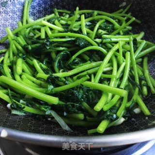 清炒茼蒿的做法步骤：8