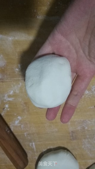 豆沙饼的做法步骤：1