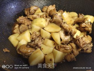 土豆焖鸡块的做法步骤：6