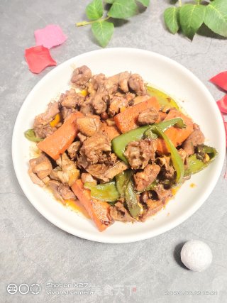 青椒烧鸭肉的做法步骤：10