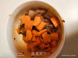 鸡肉炒韭菜的做法步骤：2