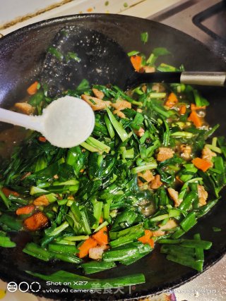 鸡肉炒韭菜的做法步骤：8