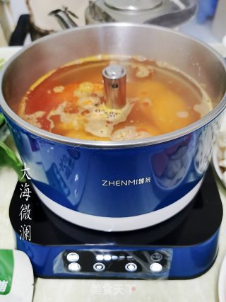 羊肉火锅的做法步骤：1