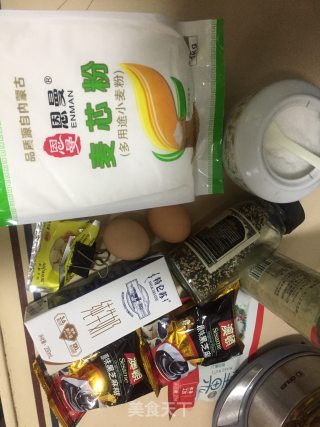 黑芝麻懒人面包的做法步骤：1