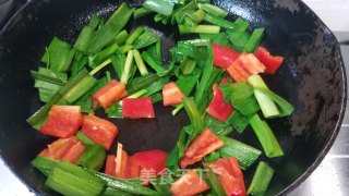 小炒肉-老干妈承包了一切的做法步骤：2