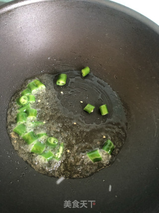 蒜苔炒豆干的做法步骤：2