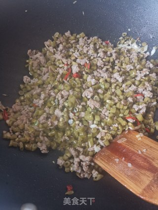 酸豇豆肉末蛋炒饭的做法步骤：6