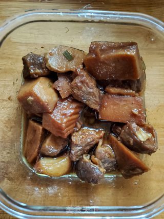 红烧肉汤米粉的做法步骤：2