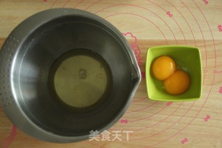 迷你酸奶烫面戚风杯子蛋糕的做法步骤：2