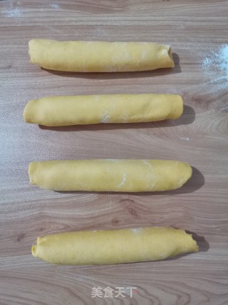 南瓜热狗面包的做法步骤：9