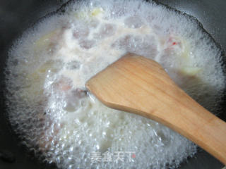 牛心菜腊鸡腿煮洋芋艿的做法步骤：7