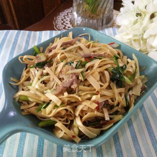 牛肉丝炝拌豆腐皮的做法步骤：6