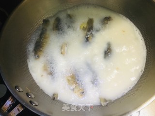 奶白鲫鱼汤的做法步骤：3