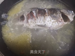 豆腐鲫鱼汤的做法步骤：3