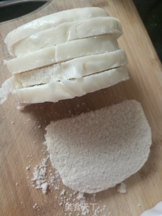 蛋香馒头夹培根的做法步骤：1