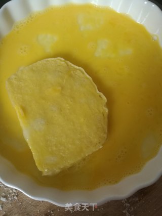 蛋香馒头夹培根的做法步骤：4