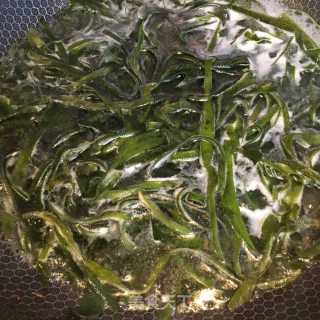 香菜海带丝汤的做法步骤：2