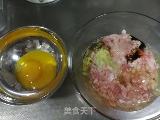 鲜肉月饼的做法步骤：2