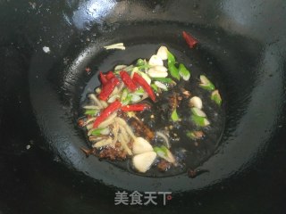 酱鲫鱼的做法步骤：6