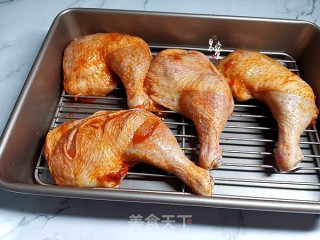 奥尔良烤鸡腿的做法步骤：2