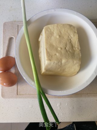 鸡刨豆腐的做法步骤：1