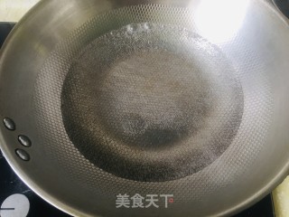 菠萝山楂糖水的做法步骤：2