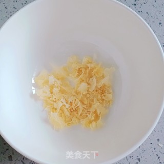 清蒸版银耳羹的做法步骤：2