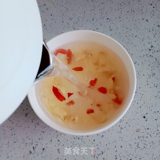 清蒸版银耳羹的做法步骤：5