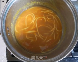 咖喱虾仁焗面的做法步骤：3