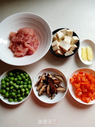 甜豆香菇瘦肉汤的做法步骤：1