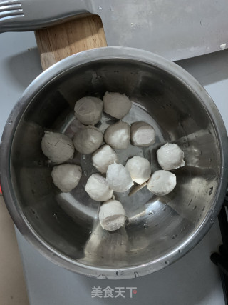 砂锅肉丸的做法步骤：2