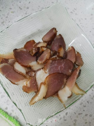 砂锅茄子腊肉炖豆腐的做法步骤：3
