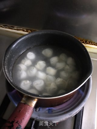 红油抄手的做法步骤：4