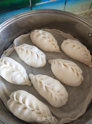 鸡蛋韭菜海米包子的做法步骤：10