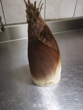 冬笋烧肉的做法步骤：1