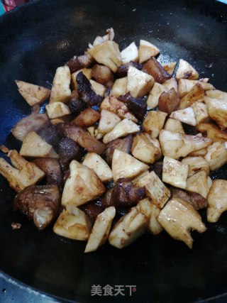 冬笋烧肉的做法步骤：5